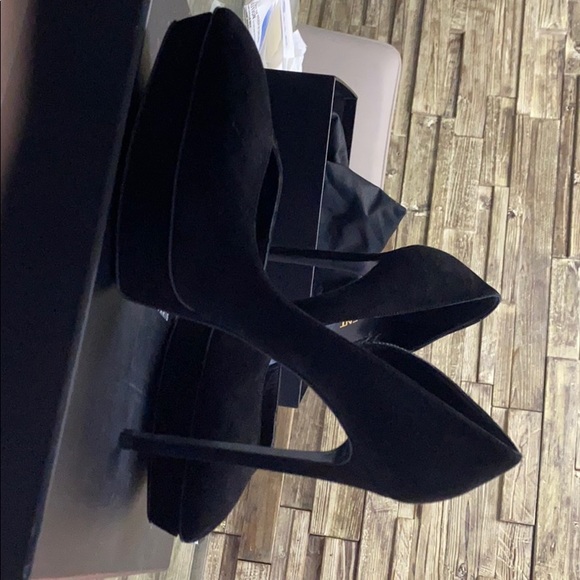 YSL Pumps - Picture 8 of 8